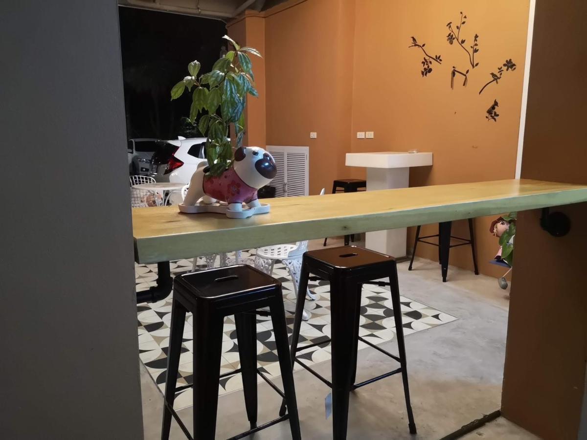 帕庞孔公寓 素叻他尼 外观 照片